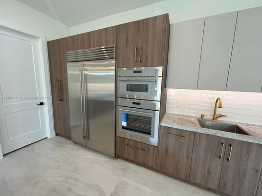Interior, Kitchen, Stainless Steel Appliances