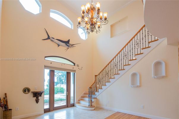 Chandelier, Interior, Wood Texture Flooring