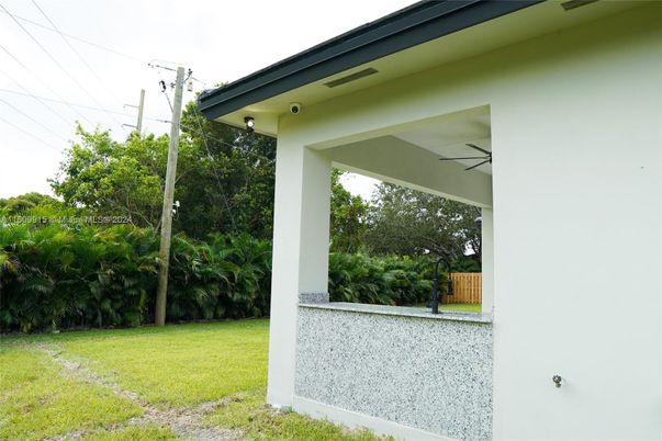 Backyard, Exterior