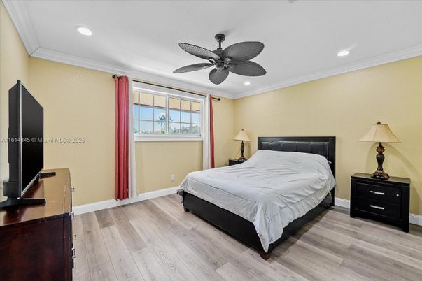 Bedroom, Interior, Recessed Lighting, Wood Texture Flooring