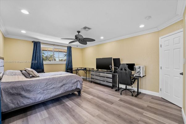 Bedroom, Home Office, Interior, Recessed Lighting, Wood Texture Flooring