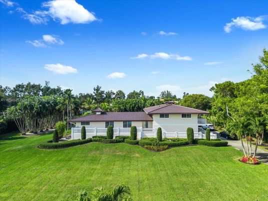 Backyard, Exterior, Facade, Mediterranean