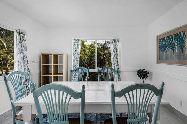 Dining room, Interior