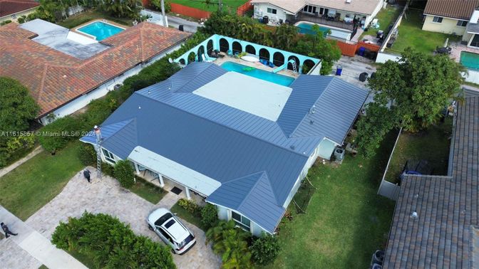 Exterior, Drone