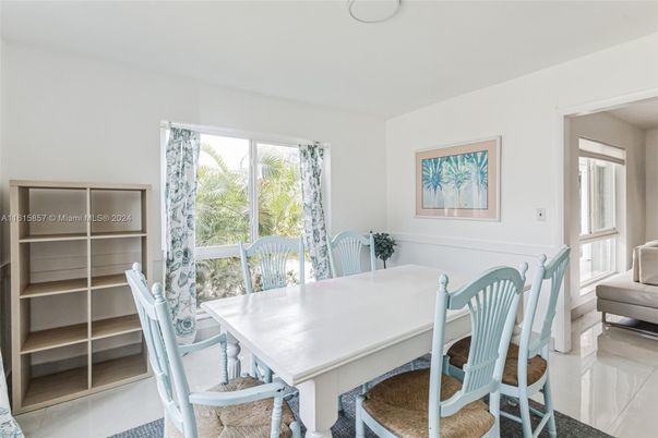 Dining room, Interior