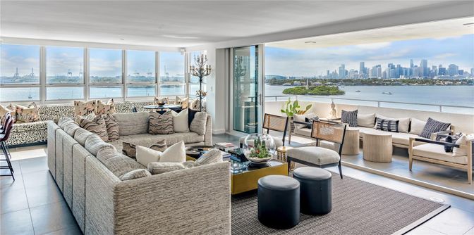 Interior, Living room, Water