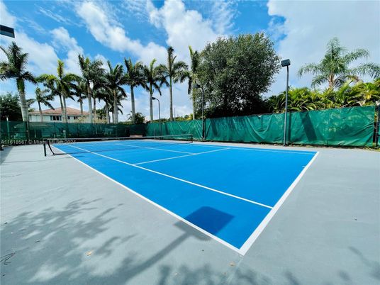Exterior, Tennis Courts
