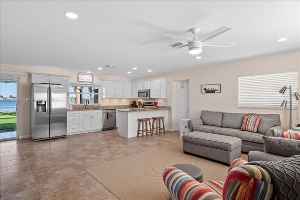 Interior, Kitchen, Living room, Recessed Lighting, Stainless Steel Appliances
