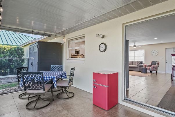 Dining room, Interior, Living room, Recessed Lighting
