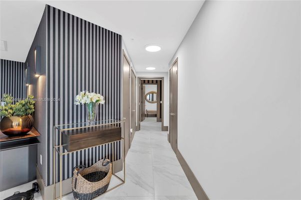 Interior, Marble, Recessed Lighting