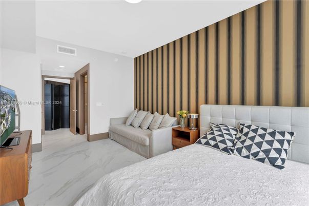 Bedroom, Interior, Marble, Recessed Lighting