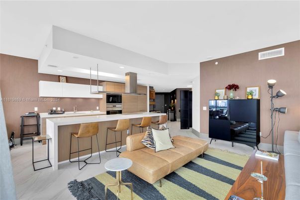 Interior, Kitchen, Living room, Recessed Lighting, Stainless Steel Appliances