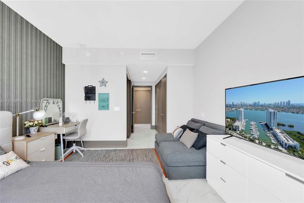 Home Office, Interior, Recessed Lighting, Water