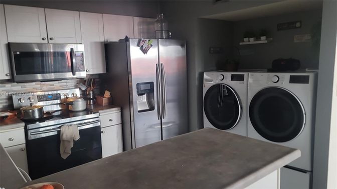 Interior, Kitchen, Stainless Steel Appliances, Washer