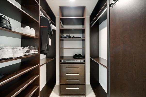 Interior, Recessed Lighting, Walk-in Closets