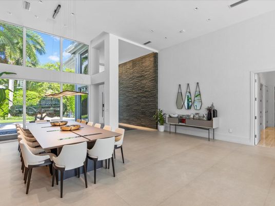 Dining room, Interior, Pendant Lights, Recessed Lighting