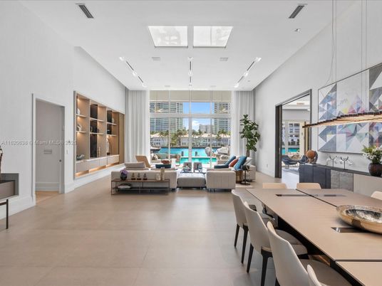 Dining room, Interior, Living room, Pendant Lights, Recessed Lighting, Water