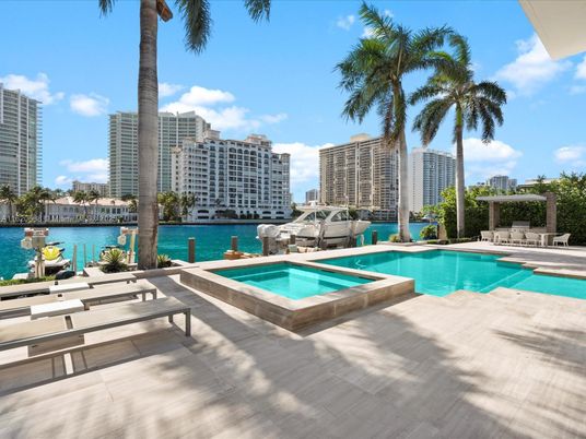 Exterior, Lake, Pool