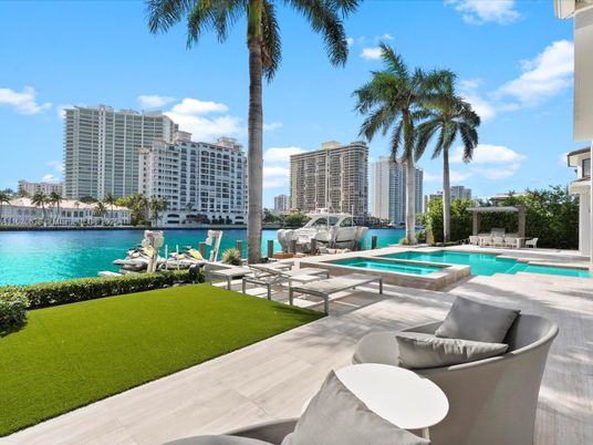 Water, Exterior, Pool, Other