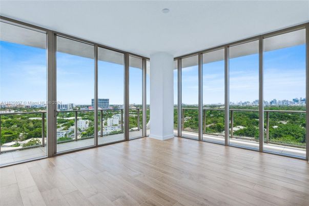 Empty room, Interior, Sun Room, Wood Texture Flooring