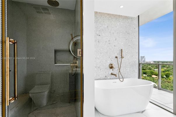 Bathroom, Free Standing Baths, Glass Shower, Interior, Marble, Recessed Lighting