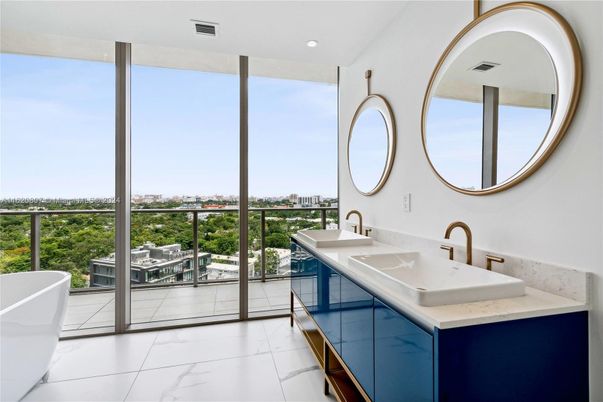 Bathroom, Dual Sink Vanities, Free Standing Baths, Interior, Marble, Recessed Lighting