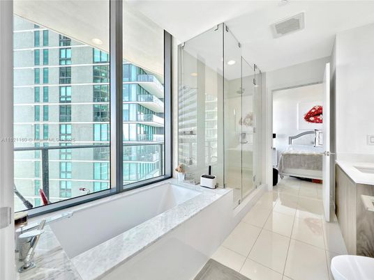 Bathroom, Bedroom, Glass Shower, Interior, Recessed Lighting