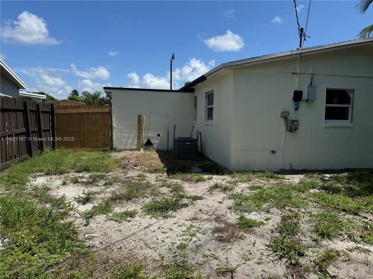 Backyard, Exterior