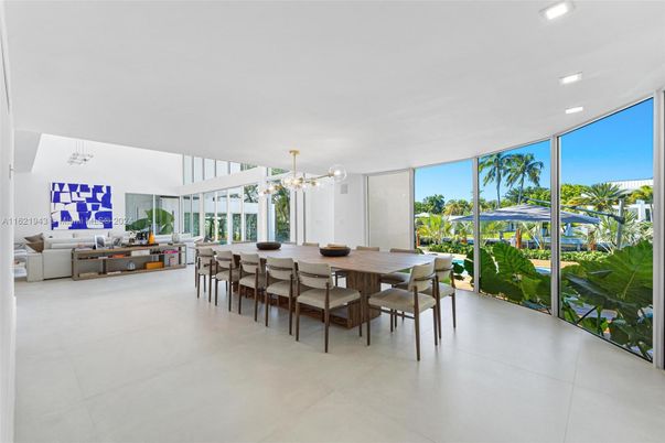 Dining room, Interior, Living room, Pendant Lights, Recessed Lighting