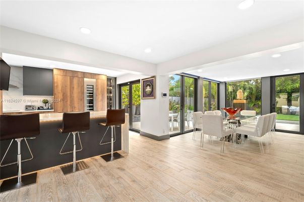 Dining room, Interior, Recessed Lighting, Wood Texture Flooring