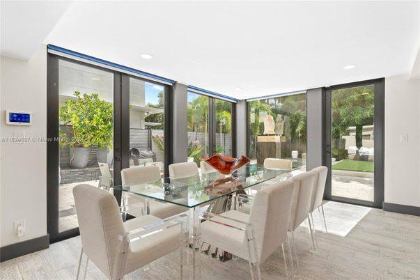 Dining room, Interior, Recessed Lighting, Wood Texture Flooring