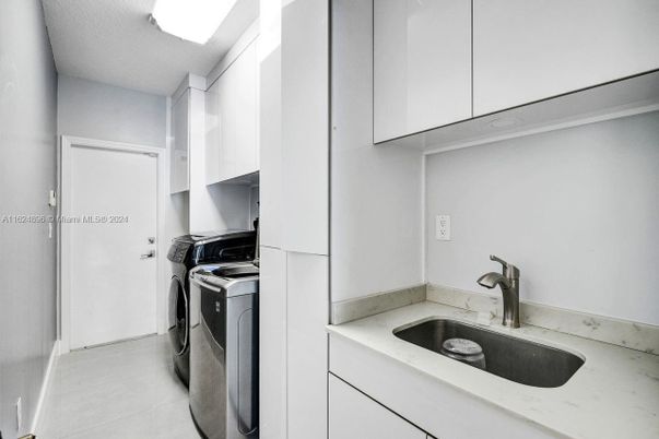 Interior, Washer