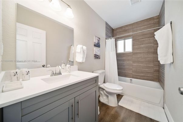 Bathroom, Dual Sink Vanities, Interior, Wood Texture Flooring