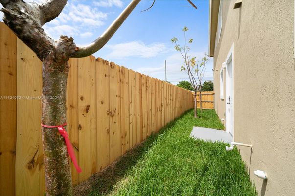 Backyard, Exterior