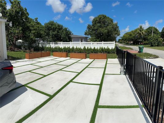 Backyard, Exterior
