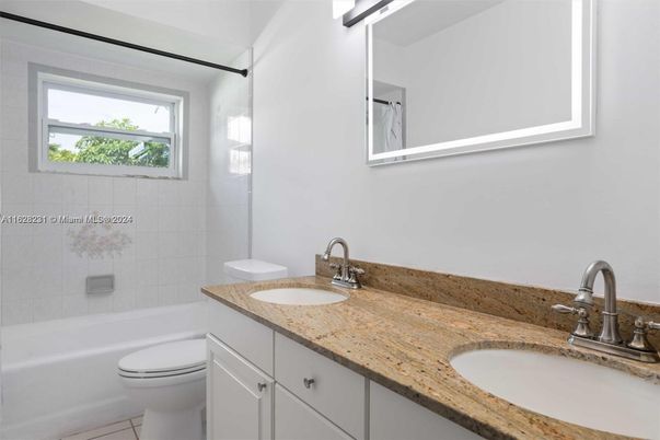 Bathroom, Dual Sink Vanities, Interior