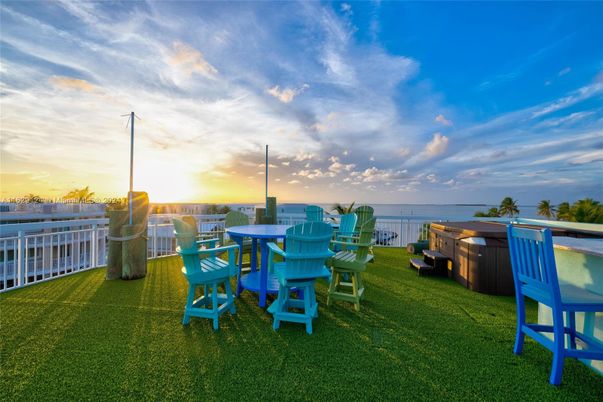Backyard, Exterior, Water