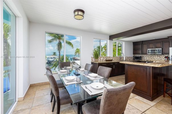 Dining room, Interior, Kitchen, Water, Wooden Beams