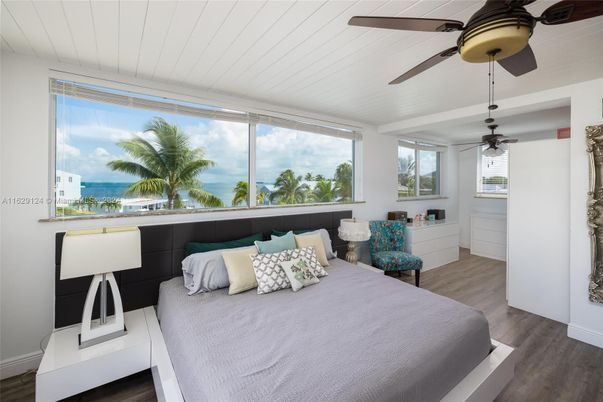 Bedroom, Interior, Water, Wood Texture Flooring