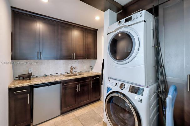 Interior, Recessed Lighting, Washer