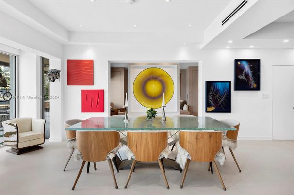Dining room, Interior, Recessed Lighting
