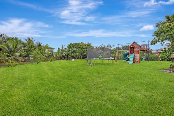 Backyard, Exterior, Playground