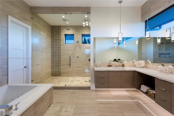Bathroom, Glass Shower, Interior, Pendant Lights, Recessed Lighting