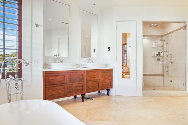 Bathroom, Dual Sink Vanities, Free Standing Baths, Glass Shower, Interior, Recessed Lighting