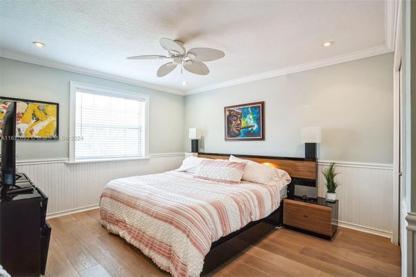 Bedroom, Interior, Recessed Lighting, Wood Texture Flooring
