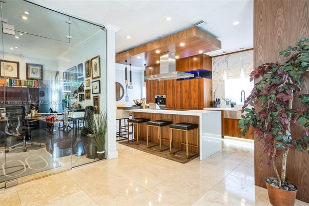 Dining room, Interior, Kitchen, Marble Walls, Recessed Lighting, Stainless Steel Appliances