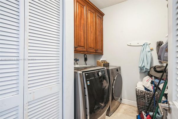 Interior, Washer