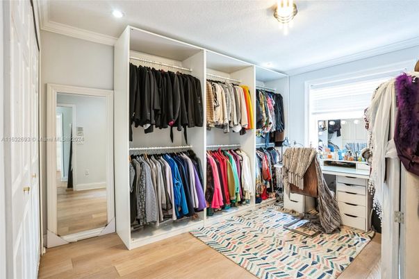 Interior, Recessed Lighting, Walk-in Closets, Wood Texture Flooring