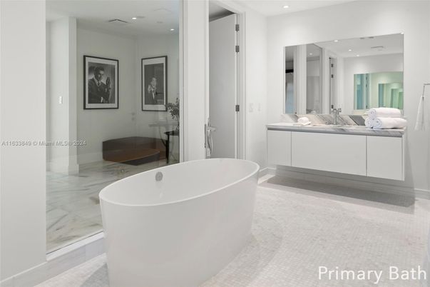Bathroom, Dual Sink Vanities, Free Standing Baths, Glass Shower, Interior, Marble, Recessed Lighting