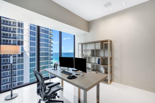 Home Office, Interior, Recessed Lighting, Water